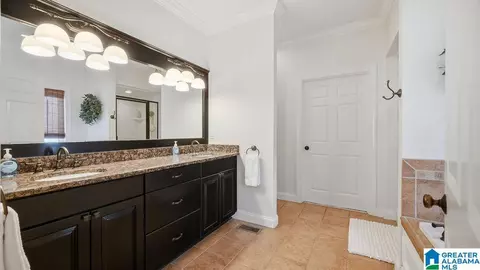 Entry Way - 145 Hope St, Clanton, AL 35045 photo 12 of 14
