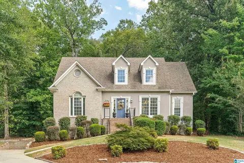 1867 Russet Woods Ln, Hoover, AL 35244
