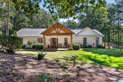 367 Country Manor Dr, Sterrett, AL 35147