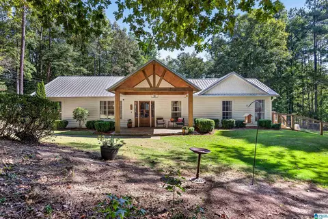 367 Country Manor Dr, Sterrett, AL 35147