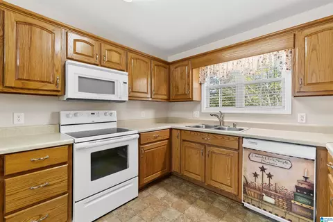 Kitchen - 528 Ridgewood Dr, Remlap, AL 35133 photo 2 of 2