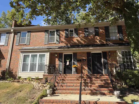 2024 Montreat Pkwy, Vestavia Hills, AL 35216