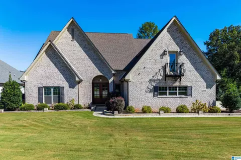 2055 Edinburgh Dr SW, Huntsville, AL 35803