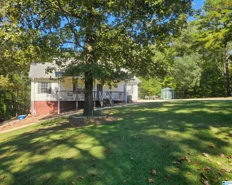 3965 Black Hawk Dr, Bessemer, AL 35022