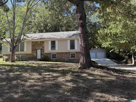 2348 Chandabrook Dr, Pelham, AL 35124