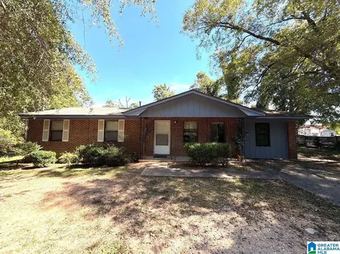 734 D St, Alexander City, AL 35010