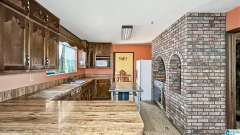Kitchen - 367 Lovely Ln, Remlap, AL 35133 photo 3 of 4