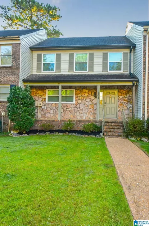 604 Old Rocky Ridge Ln, Vestavia Hills, AL 35216
