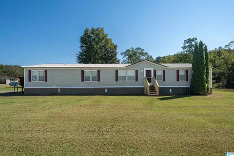 82 Tanks Cir, Sylacauga, AL 35151