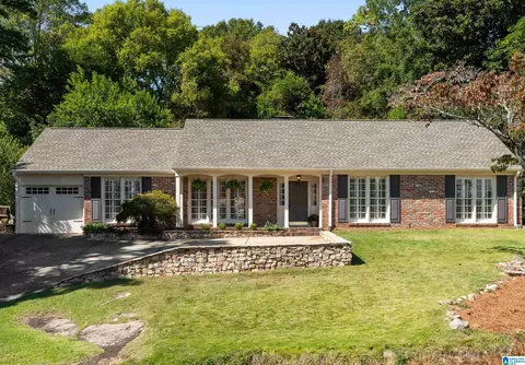 712 Lexington Rd, Vestavia Hills, AL 35216