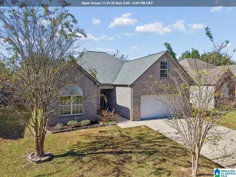 688 Waterford Ln, Calera, AL 35040