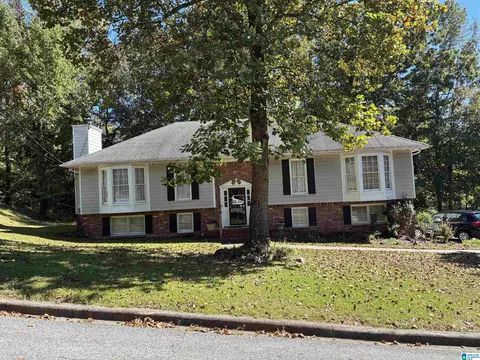 1909 Park Brook Ln, Birmingham, AL 35215