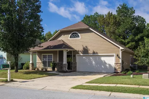 268 Nottingham Dr, Calera, AL 35040