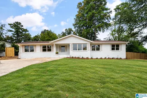 1408 Holly Oak Dr, Vestavia Hills, AL 35226