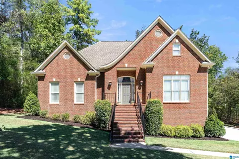 1677 Shades Pointe Dr, Hoover, AL 35244