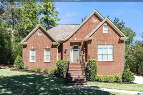 1677 Shades Pointe Dr, Hoover, AL 35244