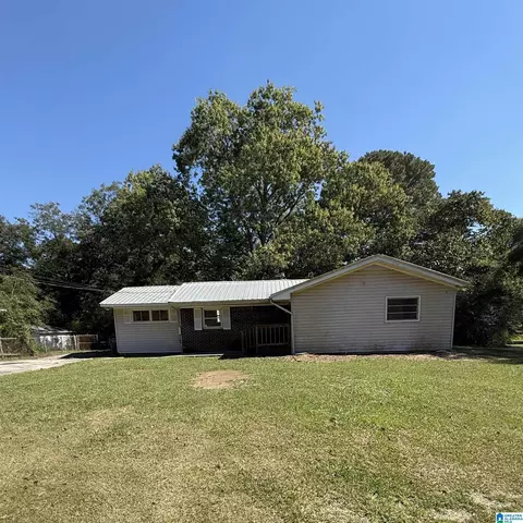 3220 Poplar Ln, Adamsville, AL 35005