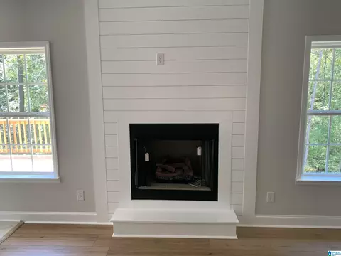 Living - 32 Echo Trl, Warrior, AL 35180 photo 6 of 8