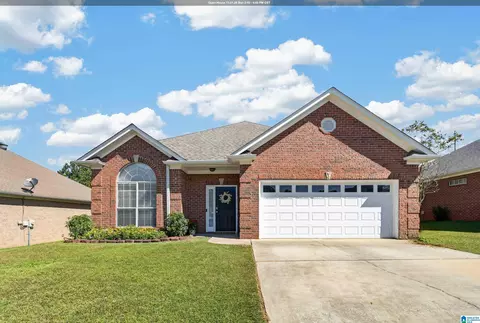 484 Daventry Cir, Calera, AL 35040