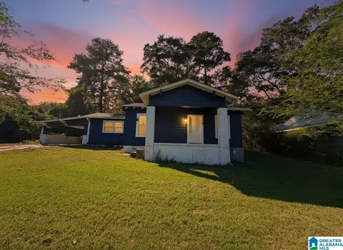 106 Springdale Ave, Hueytown, AL 35023