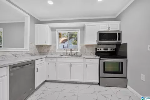 Kitchen - 219 Hinkle Rd, Clanton, AL 35045 photo 1 of 2