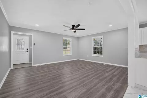 Living - 219 Hinkle Rd, Clanton, AL 35045 photo 2 of 2