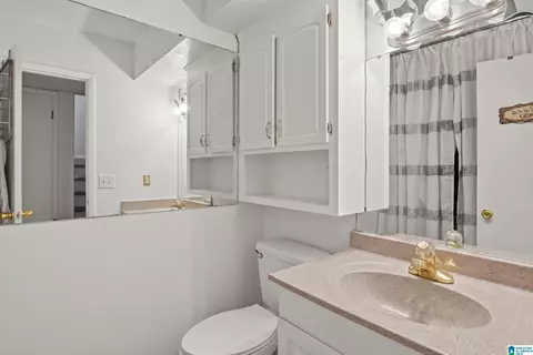 Bath - 902 Dubois St, Dothan, AL 36303 photo 5 of 6
