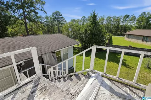 Exterior - 902 Dubois St, Dothan, AL 36303 photo 4 of 7