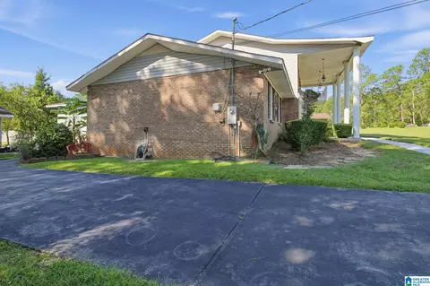 Exterior - 902 Dubois St, Dothan, AL 36303 photo 2 of 7