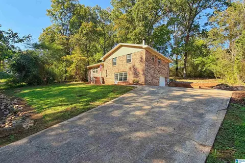 5012 Shane Dr, Anniston, AL 36206