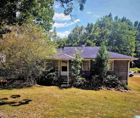 6019 Dickey Springs Rd, Bessemer, AL 35022