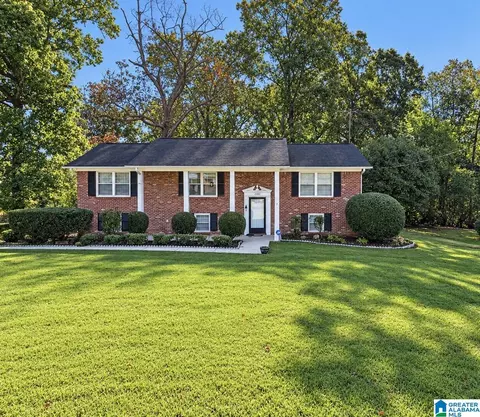 2105 5th Way Cir NW, Center Point, AL 35215