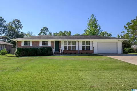 2232 Hawksbury Ln, Hoover, AL 35226