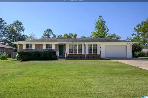 2232 Hawksbury Ln, Hoover, AL 35226