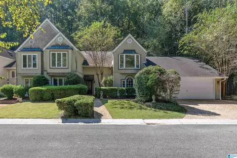 3272 Shallowford Cir, Vestavia Hills, AL 35216