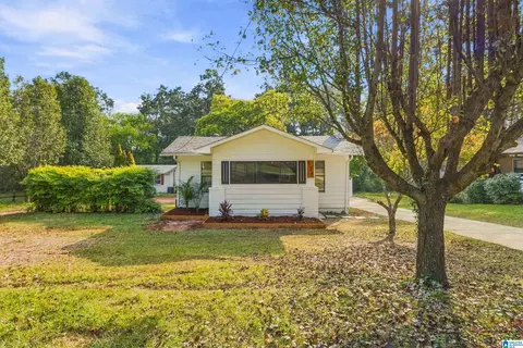 130 Forest Rd, Hueytown, AL 35023