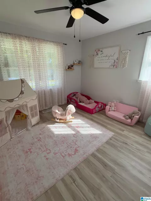 Bedroom - 6202 Chartee Dr, Anniston, AL 36206 photo 5 of 6