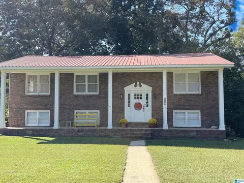 Exterior - 6202 Chartee Dr, Anniston, AL 36206 photo 1 of 8