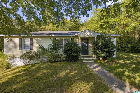 700 27th Ct NE, Center Point, AL 35215