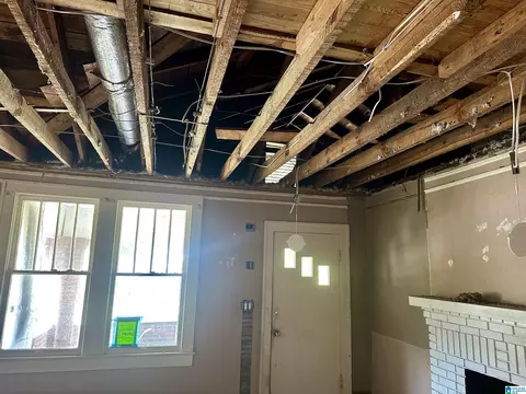 Entry Way - 602 E 22nd St, Anniston, AL 36207 photo 1 of 3