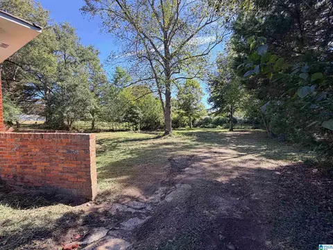 Exterior - 1205 4th Ave, Clanton, AL 35045 photo 3 of 4