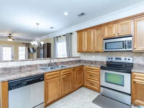 Kitchen - 528 5th Ave E, Oneonta, AL 35121 photo 3 of 3