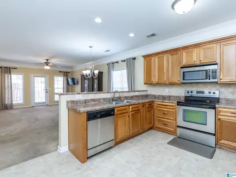 Kitchen - 528 5th Ave E, Oneonta, AL 35121 photo 1 of 3