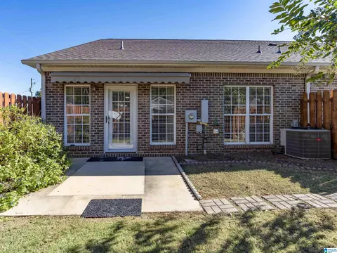 Exterior - 528 5th Ave E, Oneonta, AL 35121 photo 4 of 7