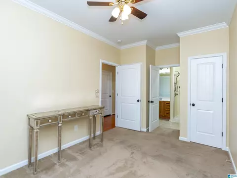 Bedroom - 528 5th Ave E, Oneonta, AL 35121 photo 2 of 2