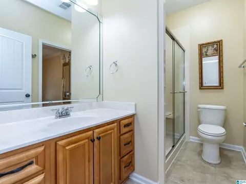 Bath - 528 5th Ave E, Oneonta, AL 35121 photo 4 of 4