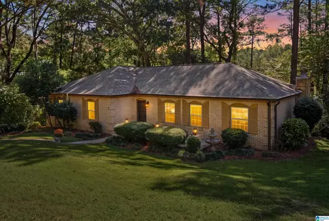 2454 Gawain Dr, Hoover, AL 35226
