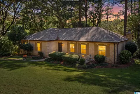 2454 Gawain Dr, Hoover, AL 35226