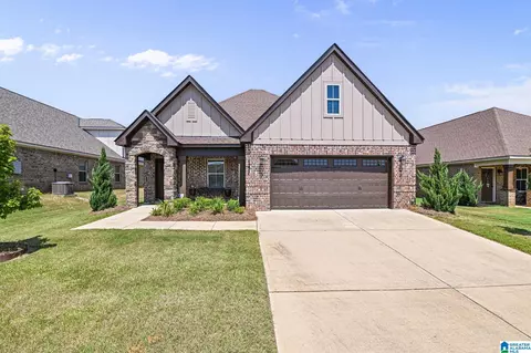 1227 Mcclain Dr, Prattville, AL 36066