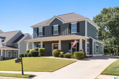 380 Lake Ridge Dr, Trussville, AL 35173